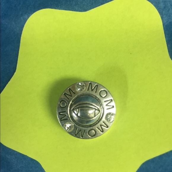 Set of 3 (18mm) Silver Mom sports snap buttons - Picture 3 of 3